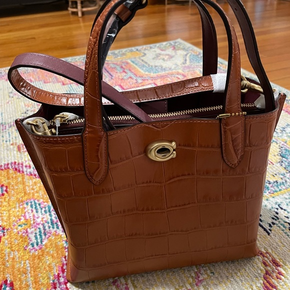 SOLD Coach Willow Tote 24 - Picture 2 of 5